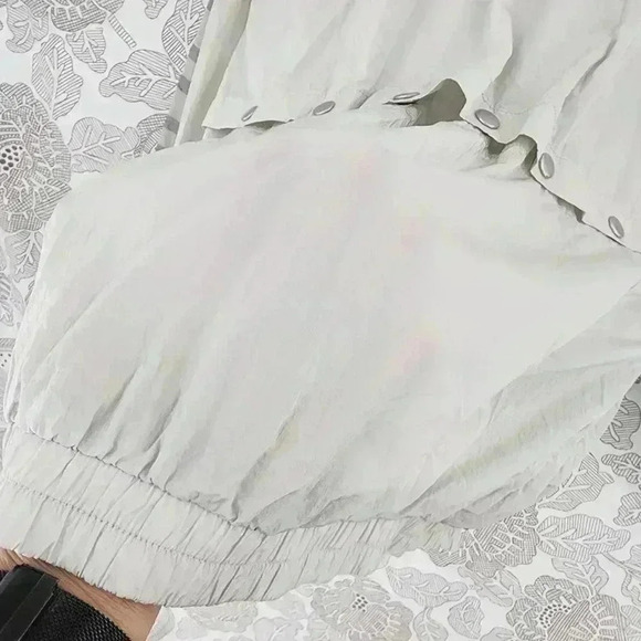 Urban Outfitters Sold out Pullover Windbreaker Rain Jacket Women's S - Picture 7 of 9